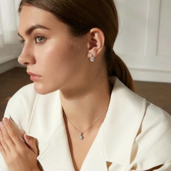 COPY - Certified 1 ct Moissanite Silver 925 Halo Pendant Necklace 925 Silver - Picture 7 of 7